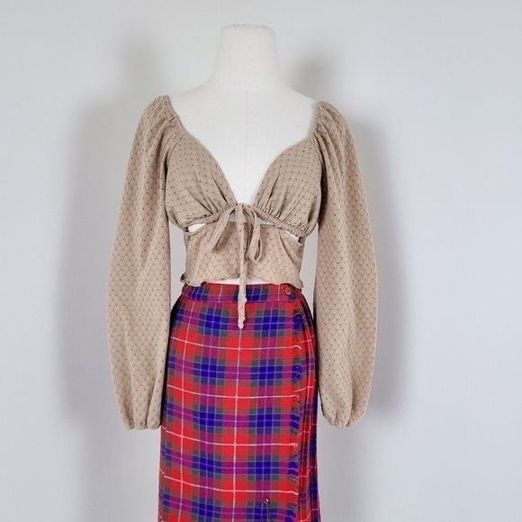 *FREE w/ purchase* Urban Romantics eyelet puff sleeve crop top long sleeve - Picture 5 of 7